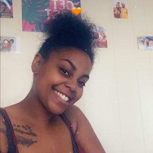 Meet your Posher, Kenita